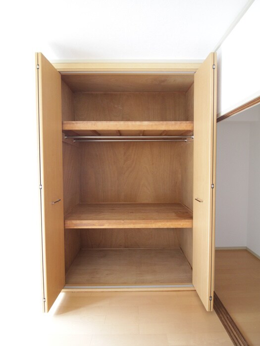 物件内観写真12　(収納)