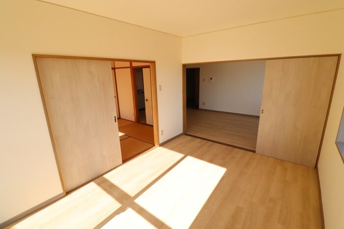 物件内観写真4　(居室)