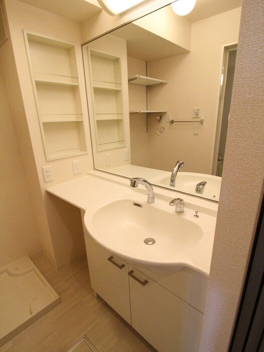 物件内観写真9　(洗面)