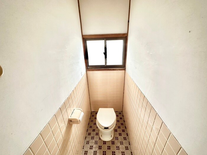 物件内観写真8　(トイレ)