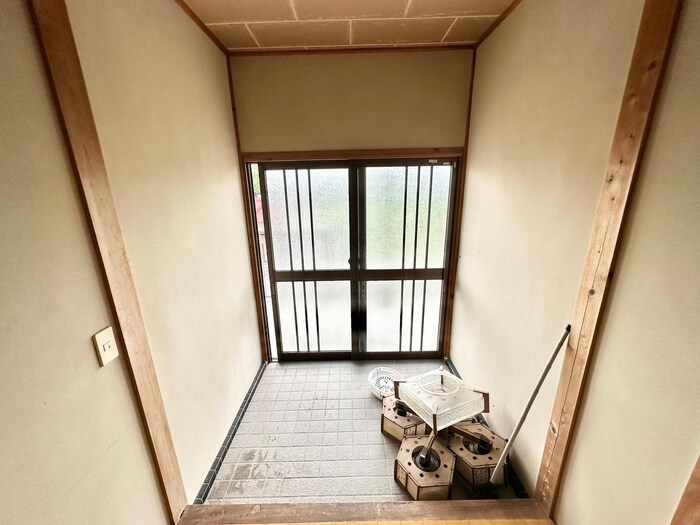 物件内観写真12　(玄関)