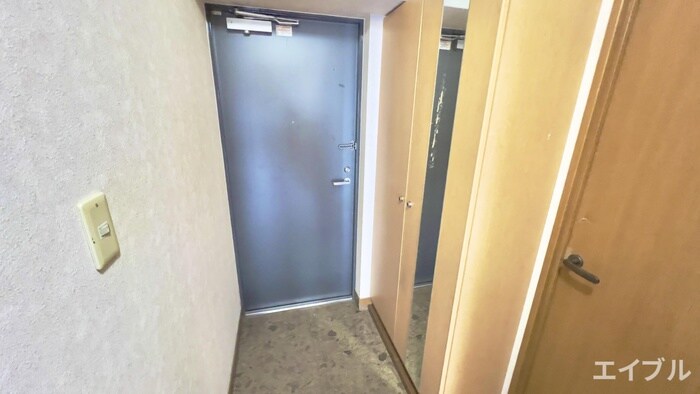 物件内観写真12　(玄関)
