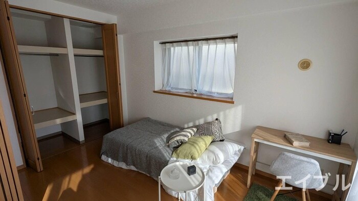 物件内観写真12　(居室)