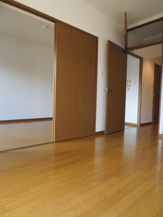 物件内観写真9　(居室)