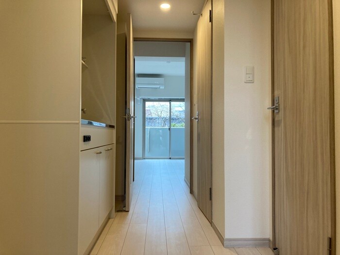 物件内観写真14　(玄関)