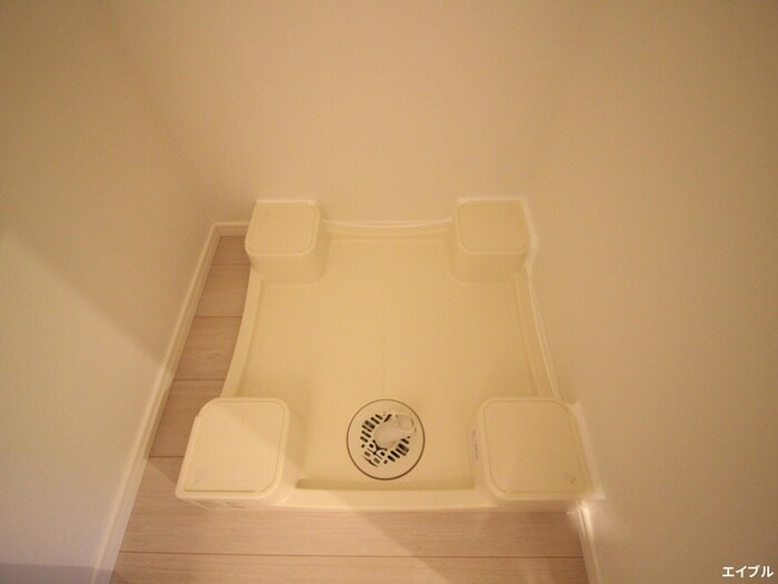 物件内観写真17　(洗濯機置場)