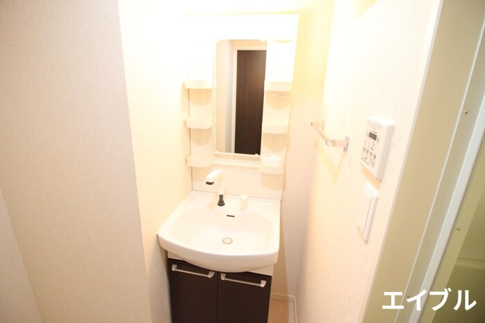 物件内観写真11　(洗面)