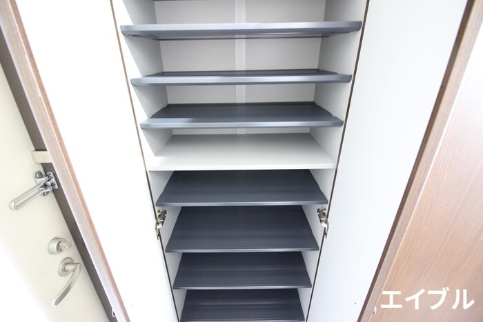 物件内観写真15　(靴箱)