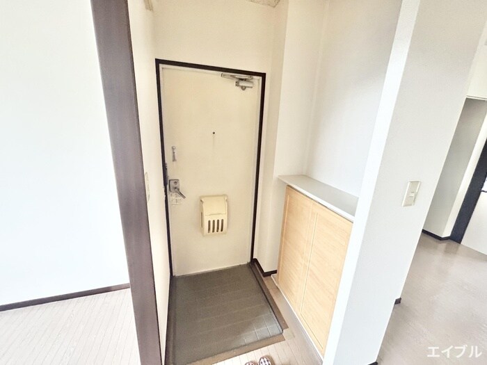 物件内観写真17　(玄関)