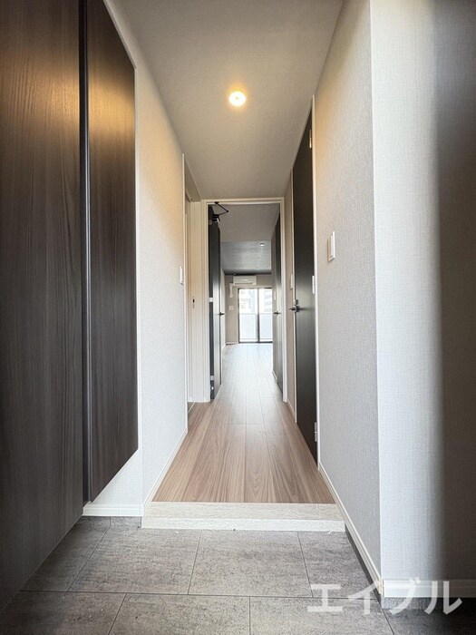 物件内観写真7　(玄関)