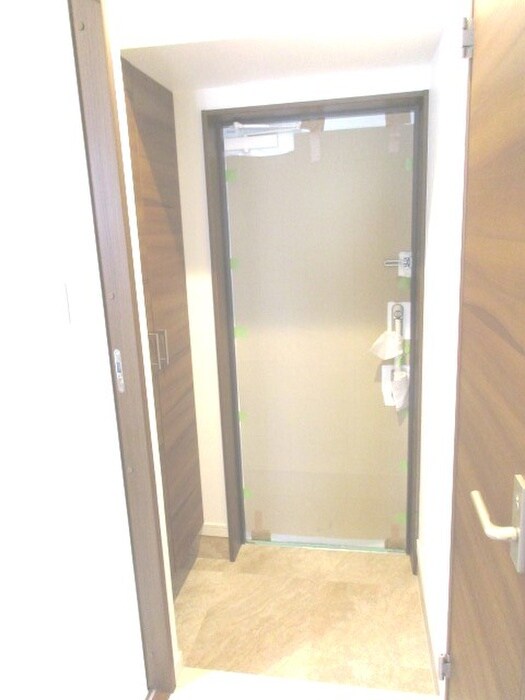 物件内観写真7　(玄関)