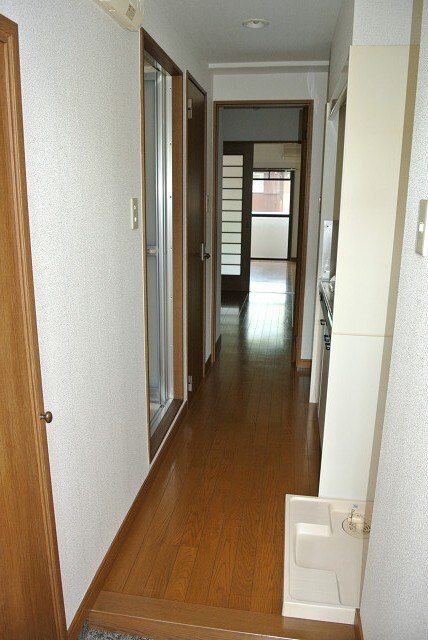 物件内観写真7　(廊下)