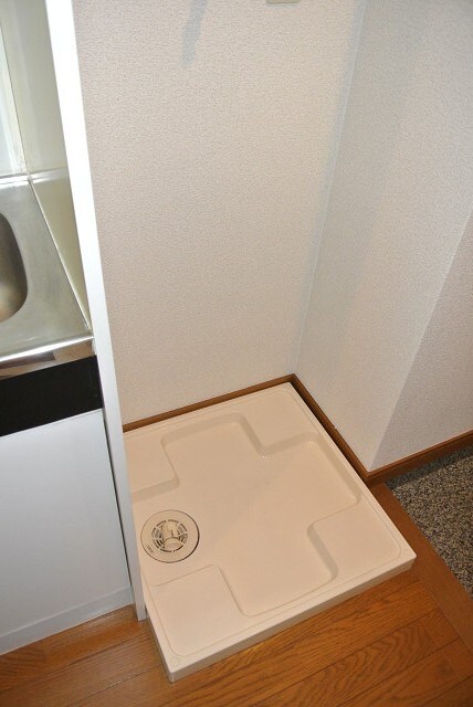 物件内観写真9　(洗濯機置場)