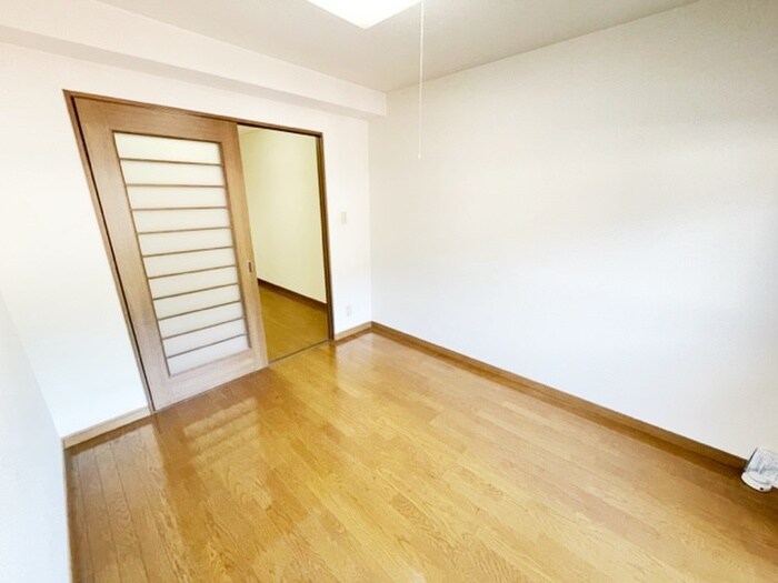 物件内観写真11　(居室)