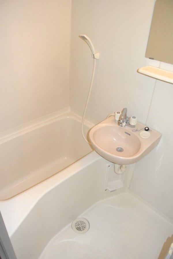 バス／シャワールーム等