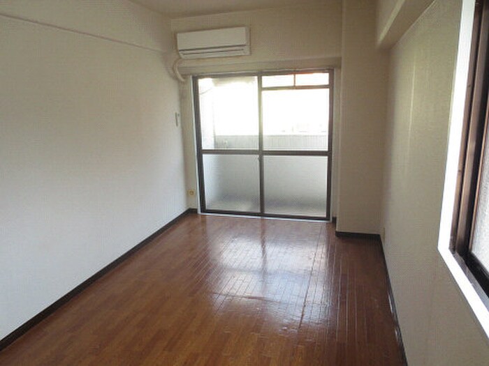 物件内観写真9　(居室)