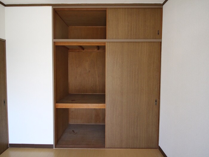 物件内観写真12　(収納)