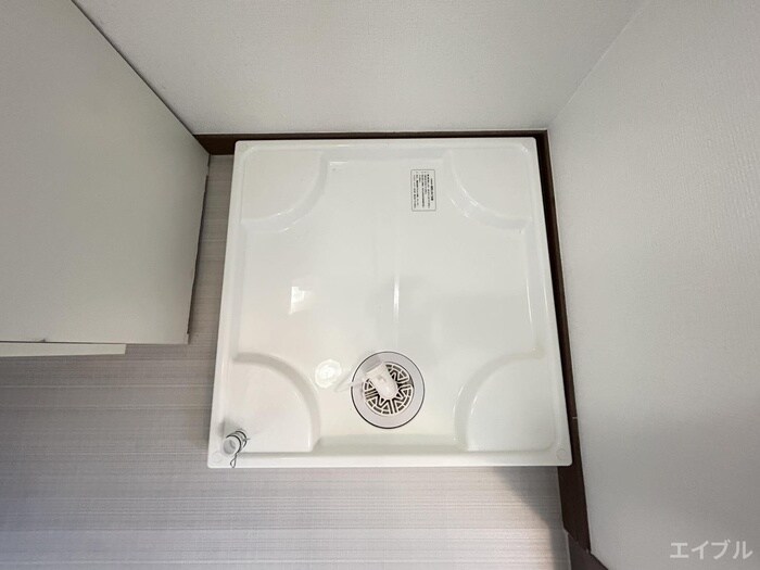 物件内観写真13　(洗濯機置場)