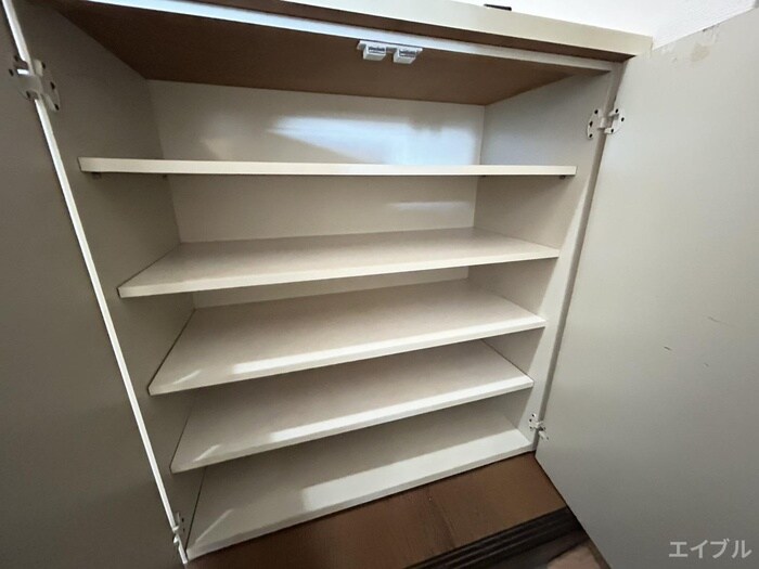 物件内観写真16　(靴箱)