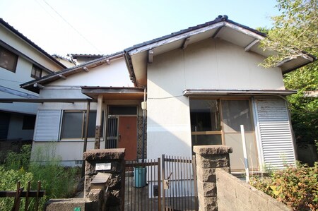 荒手二階建貸家外観写真