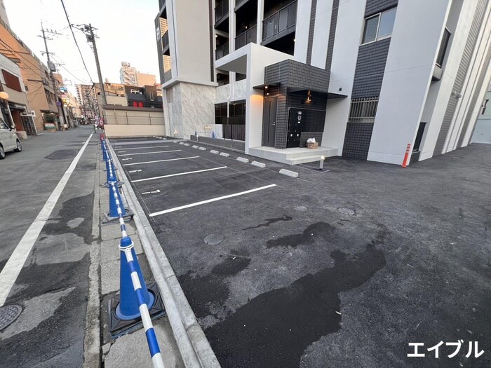 物件外観写真3　(駐車場)