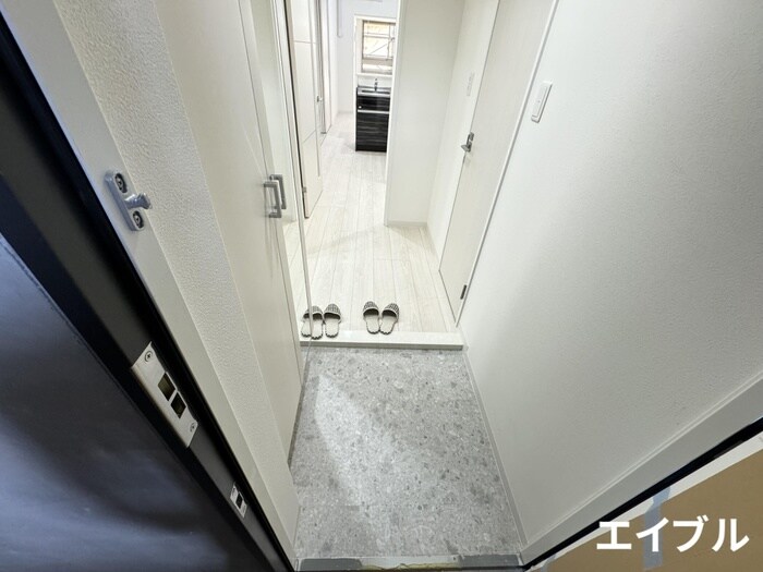 物件内観写真14　(玄関)