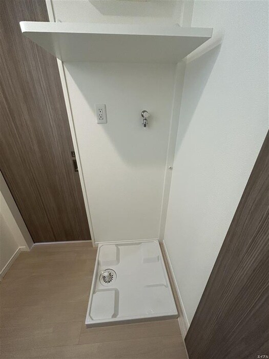 物件内観写真14　(洗濯機置場)