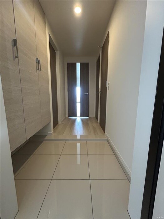 物件内観写真18　(廊下)