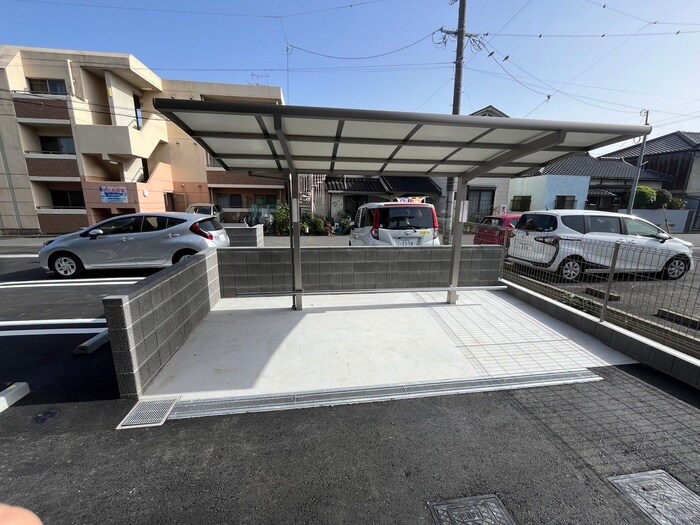 物件外観写真2　(駐輪場)
