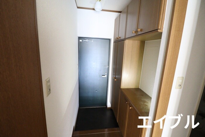 物件内観写真13　(玄関)