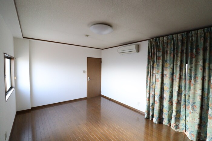 物件内観写真16　(居室)