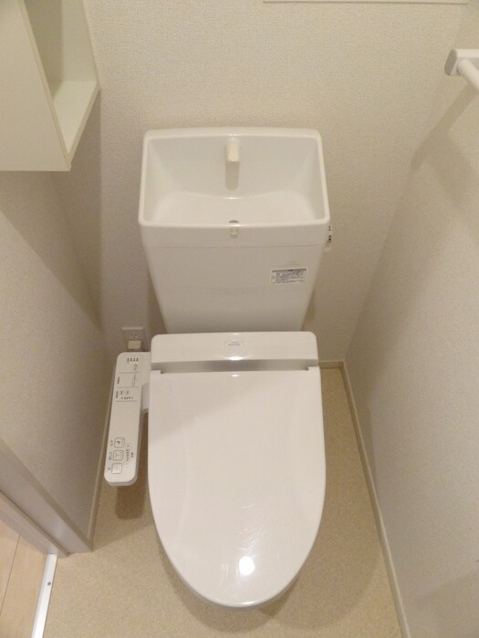 物件内観写真10　(トイレ)