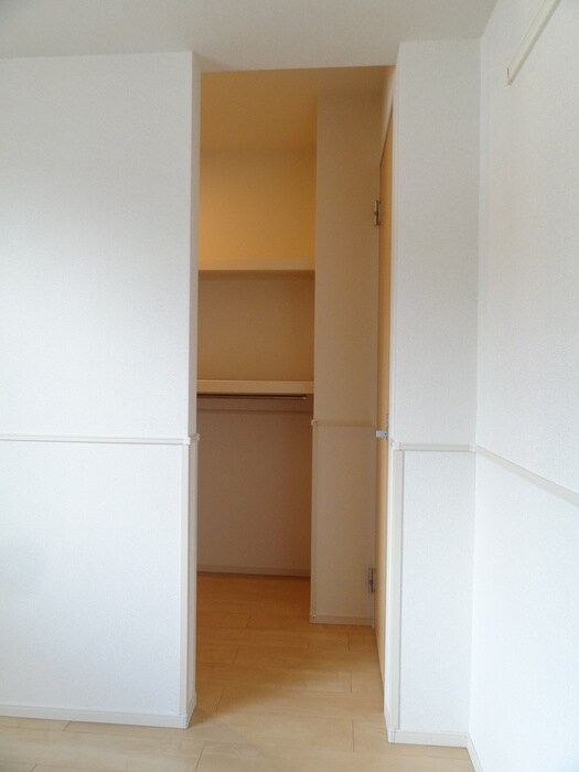 物件内観写真13　(収納)