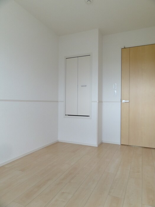 物件内観写真16　(内観写真)