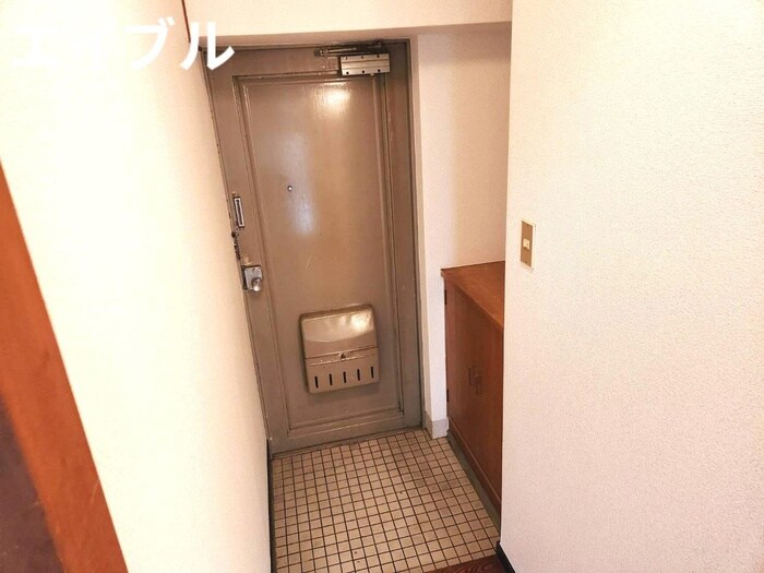 物件内観写真17　(玄関)
