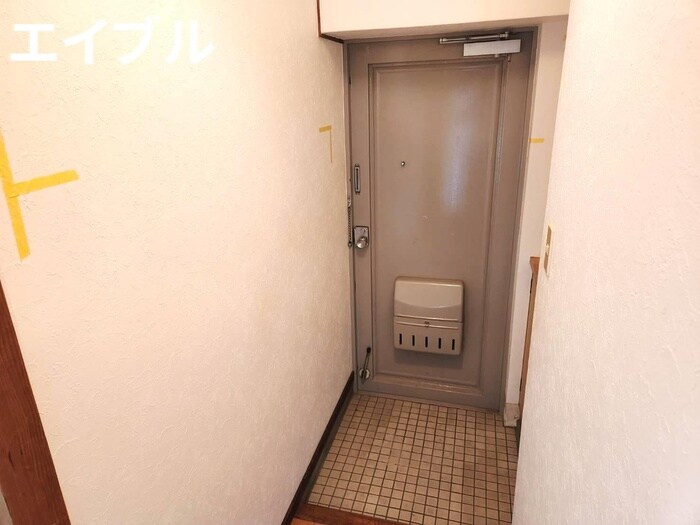 物件内観写真17　(玄関)