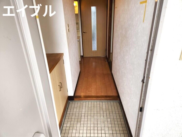 物件内観写真18　(廊下)