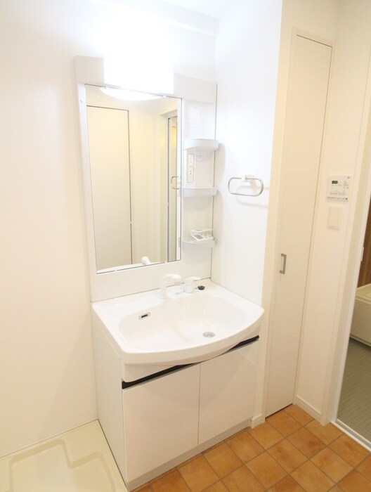 物件内観写真12　(洗面)