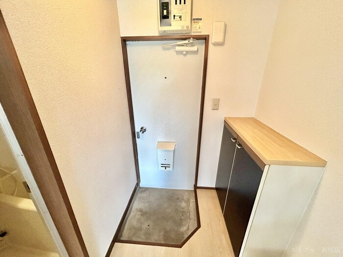 物件内観写真14　(玄関)