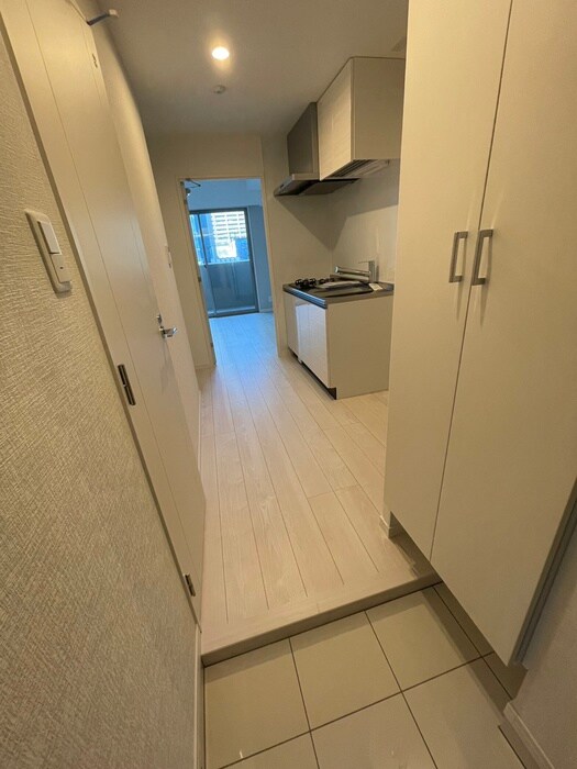 物件内観写真13　(玄関)