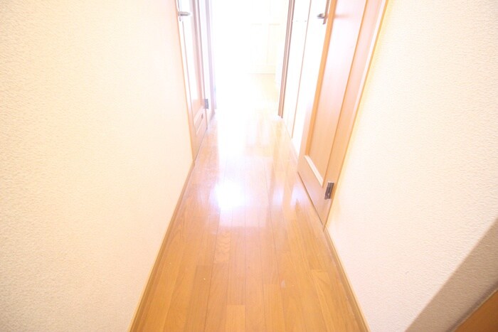 物件内観写真10　(玄関)