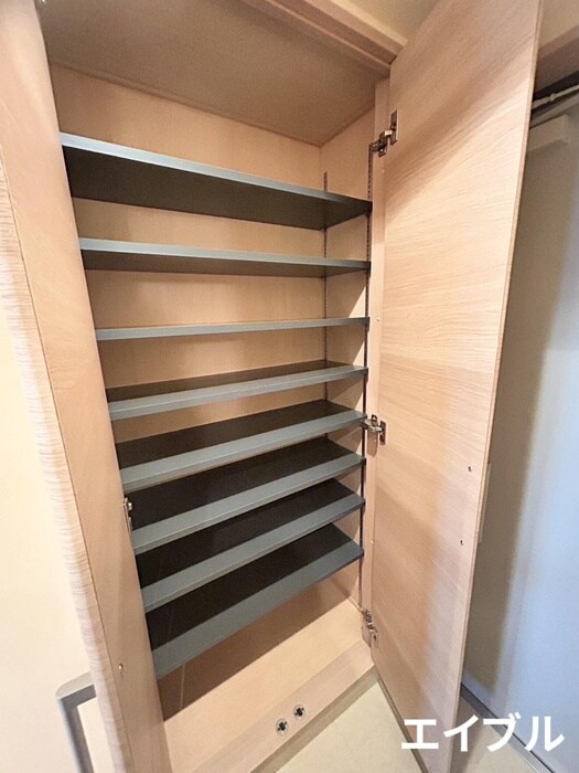 物件内観写真8　(靴箱)