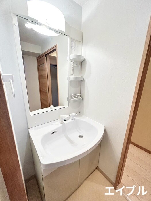 物件内観写真9　(洗面)