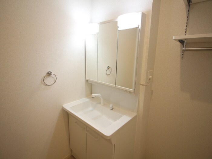 物件内観写真12　(洗面)