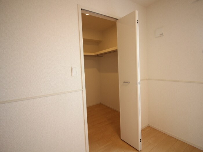 物件内観写真14　(収納)