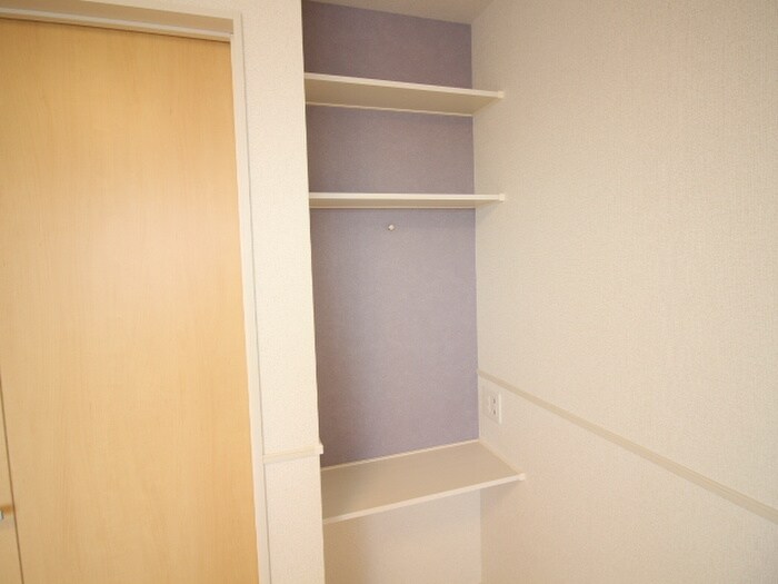 物件内観写真16　(収納)