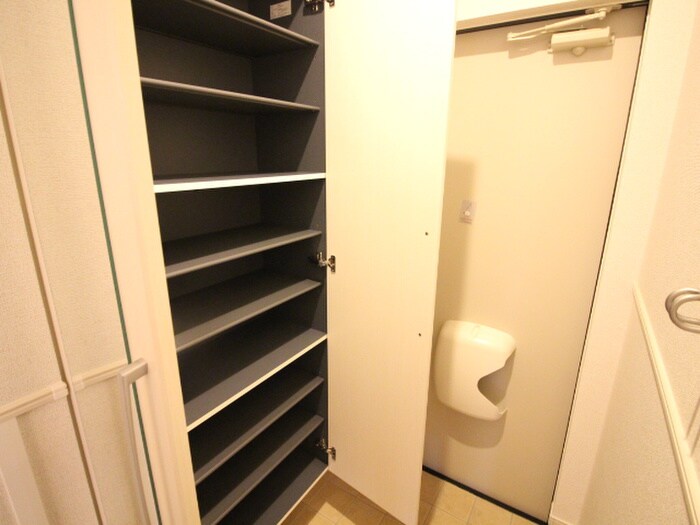 物件内観写真17　(靴箱)