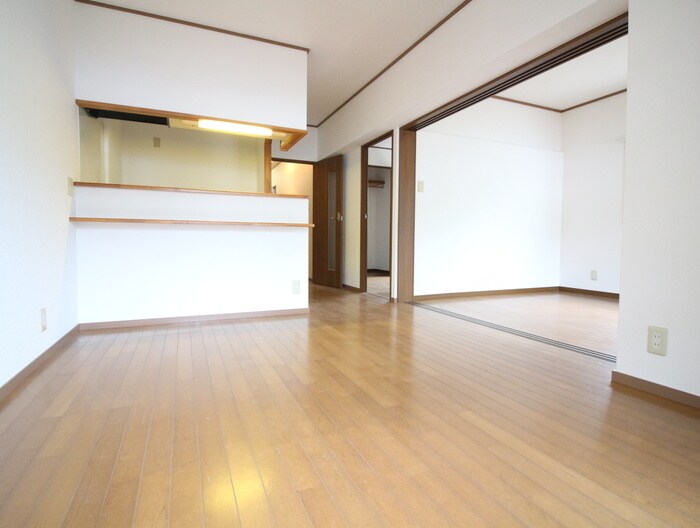 物件内観写真3　(居室)