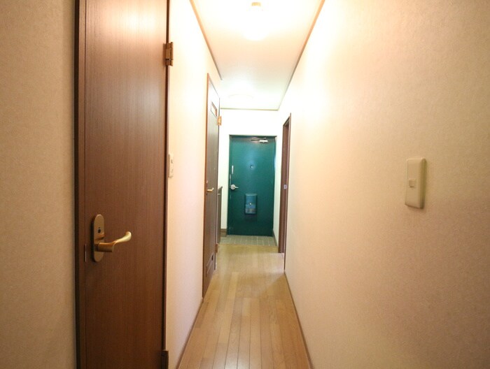 物件内観写真16　(廊下)