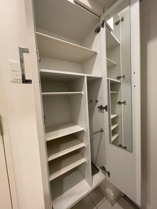 物件内観写真13　(靴箱)